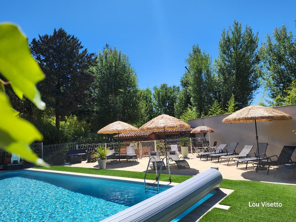 Aire camping-car � Vallon-Pont-d'Arc (07150) - Photo 8